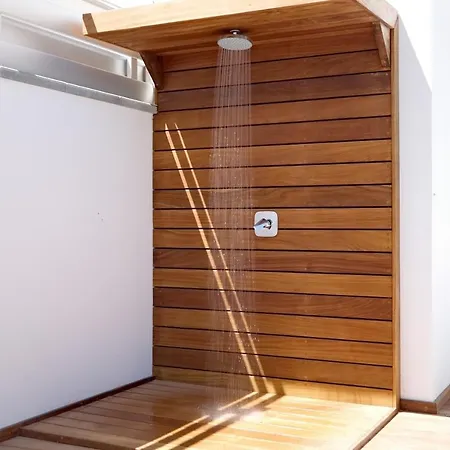 Villa Sunrise Seaview - Camelia