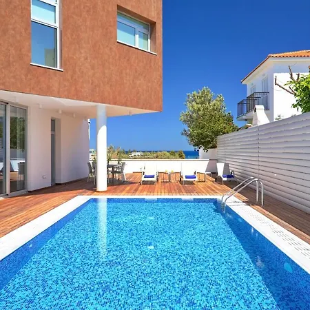 Villa Sunrise Seaview - Camelia *