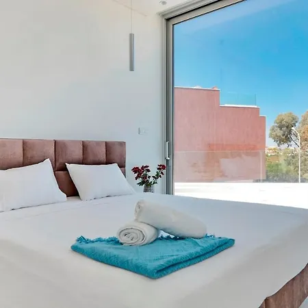 Villa Sunrise Seaview - Camelia *