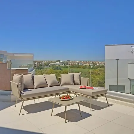 Willa Sunrise Seaview - Camelia *